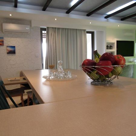 Villa Gusta Tholos  Buitenkant foto