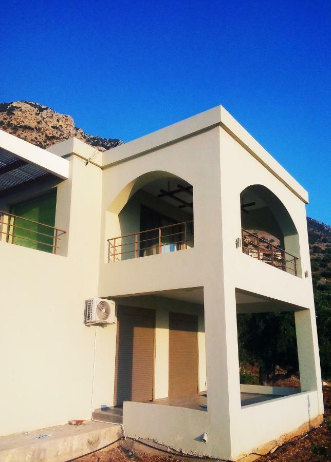 Villa Gusta Tholos  Buitenkant foto